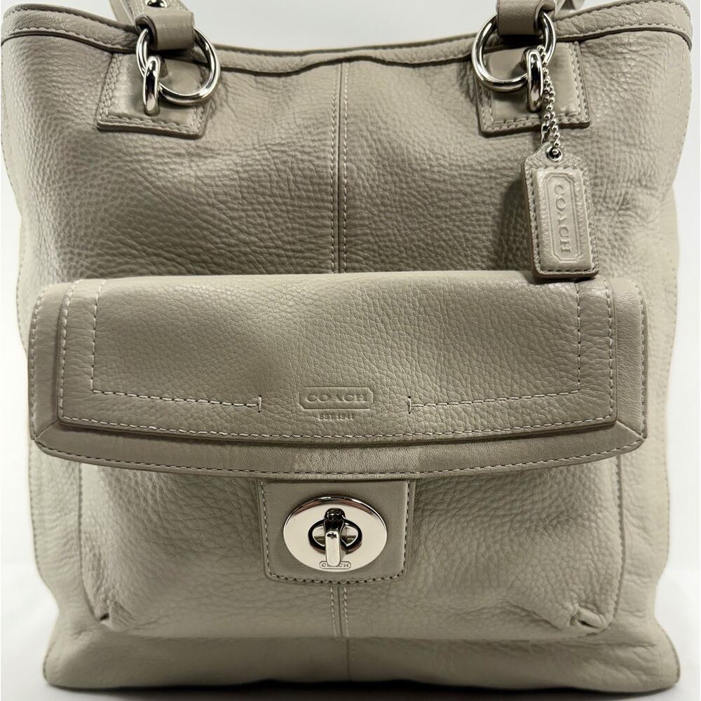 Coach Legacy Tote #19264 Leather Chalk Ivory‎ Pocket Shoulder Bag EUC - Picture 2 of 16